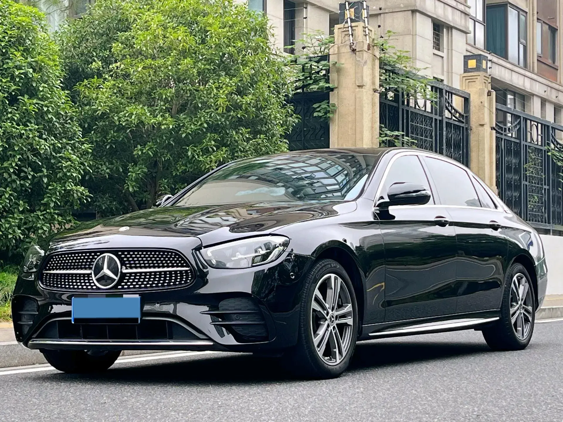 2021 MERCEDES-BENZ E view 1