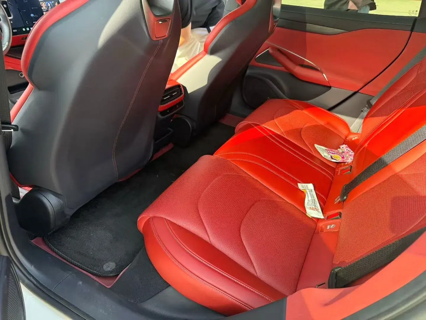 2024 MI SU7 thumbnail 4