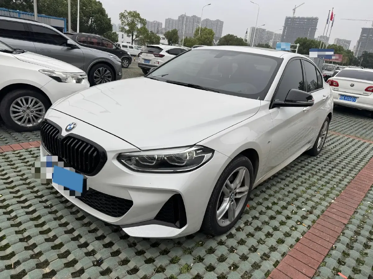 2022 BMW 1 Series 1.5T 140HP L3 7DCT 2022 BMW 1 Series 1.5T 140HP L3 7DCT