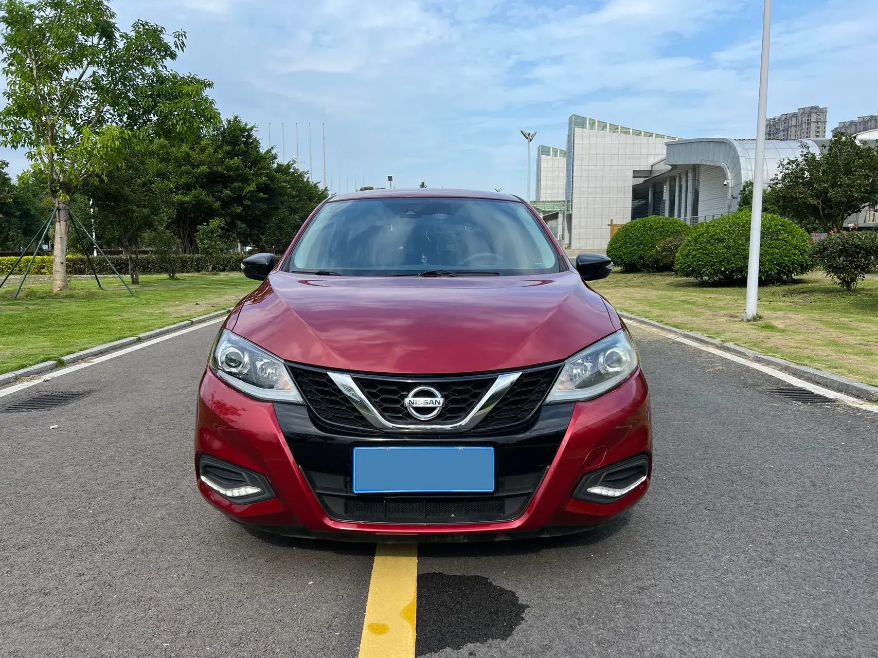 2020 NISSAN TIIDA thumbnail 2