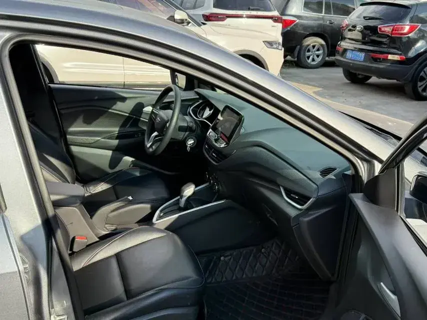 2020 CHEVROLET CAVALIER thumbnail 4