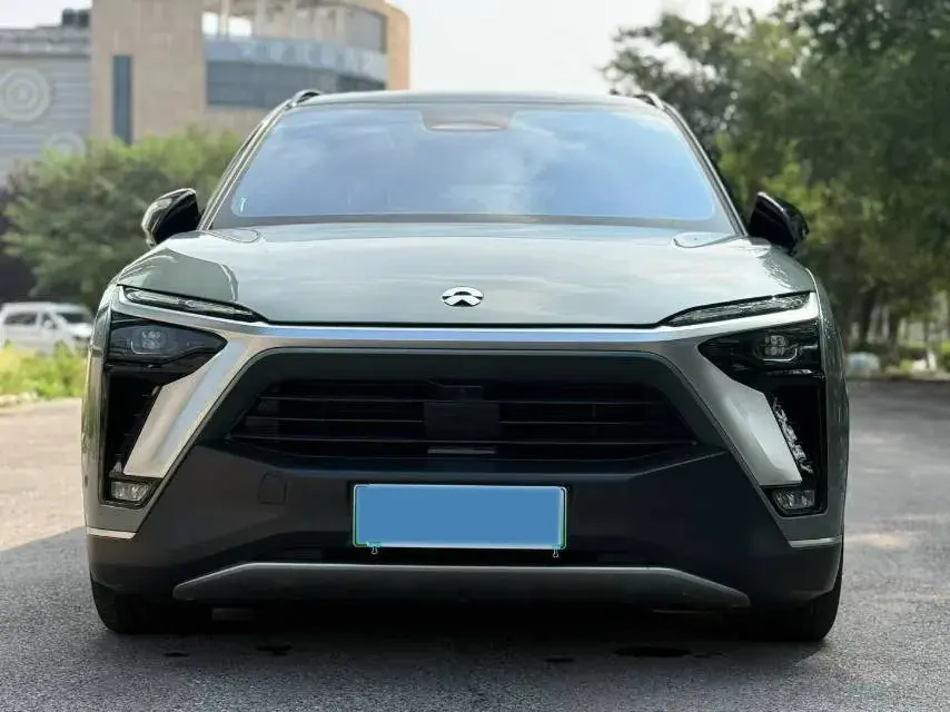 2022 NIO ES8 thumbnail 2