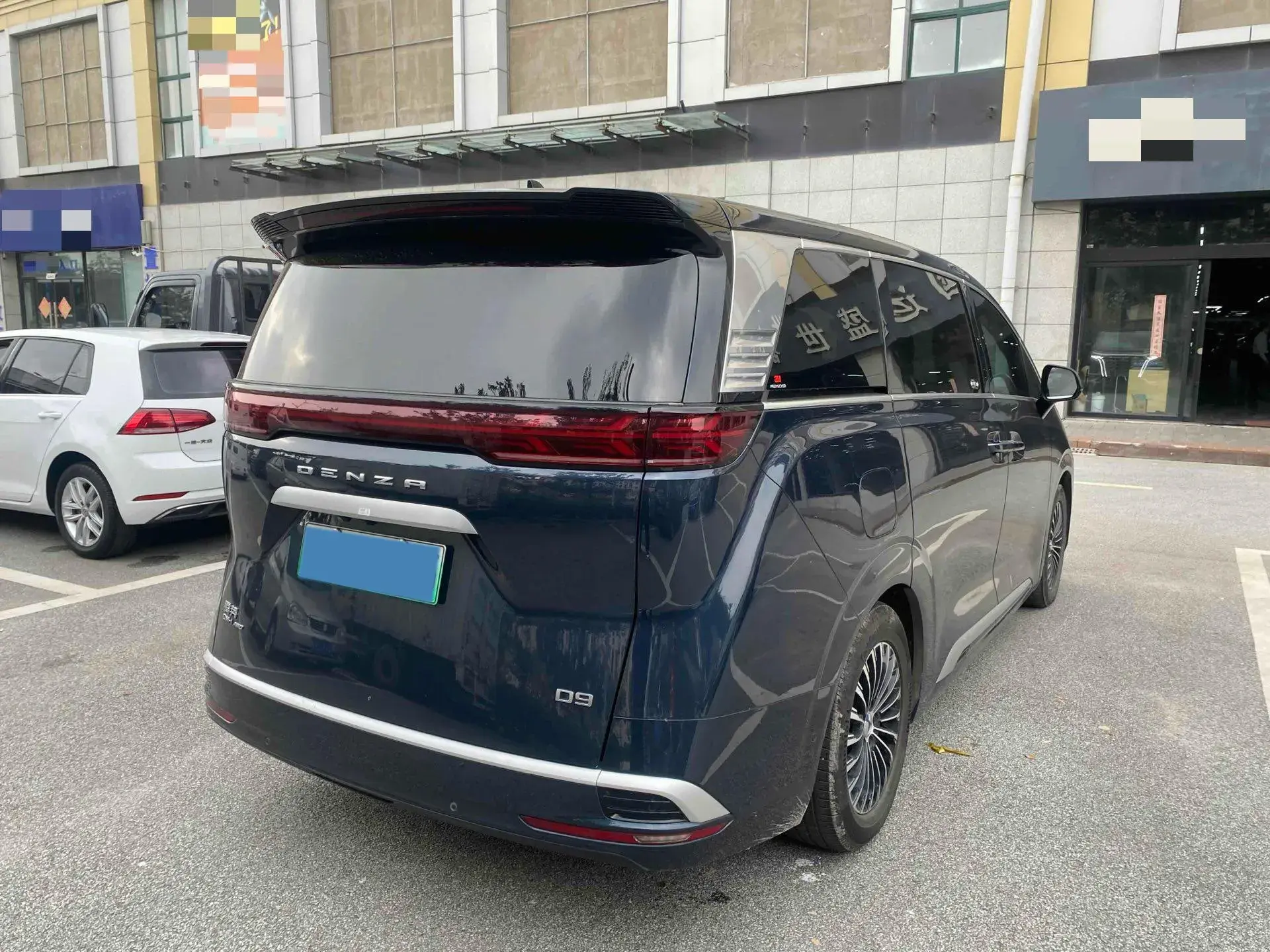 2022 DENZA D9 thumbnail 4