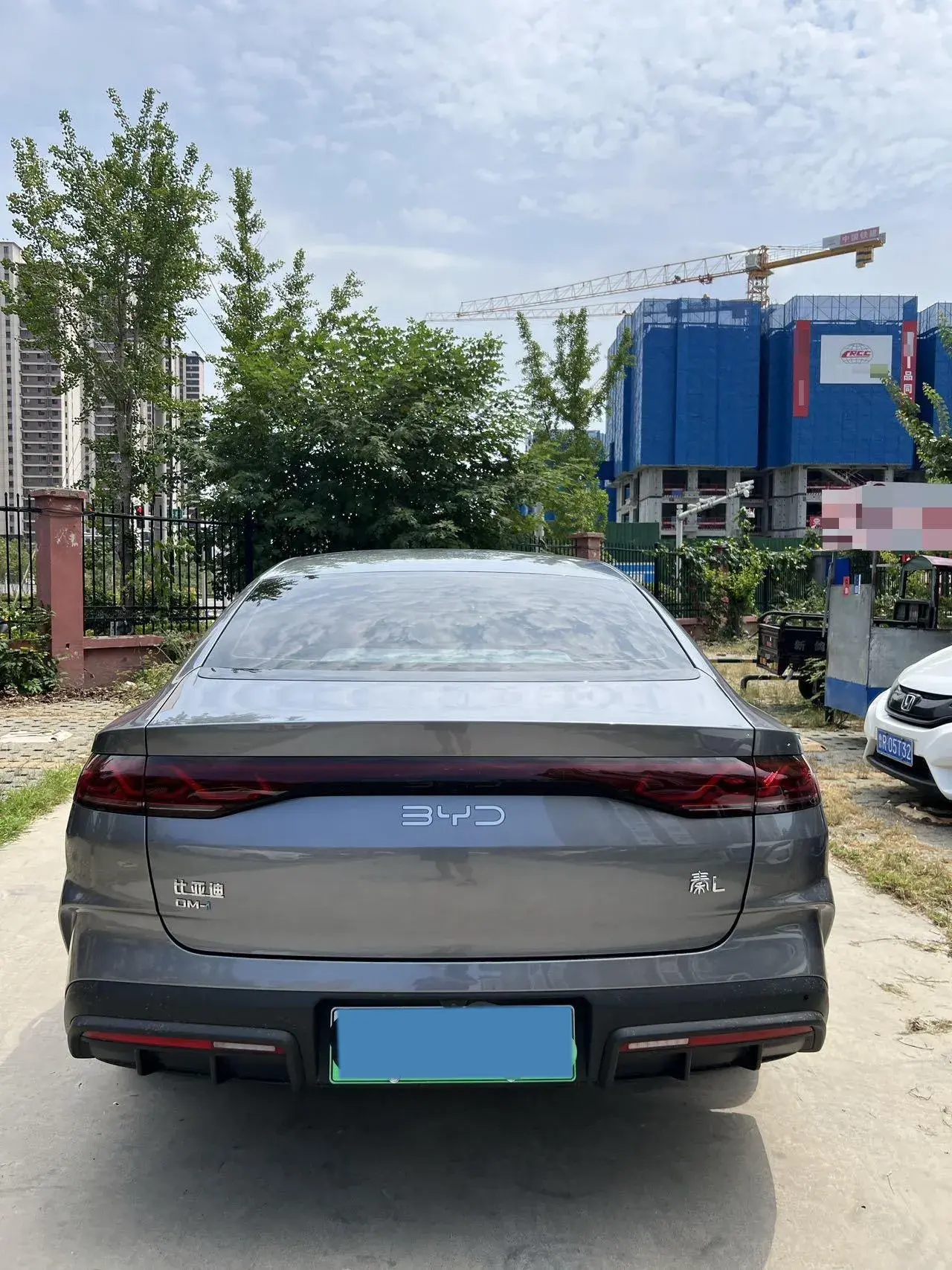 2024 BYD QINL thumbnail 3