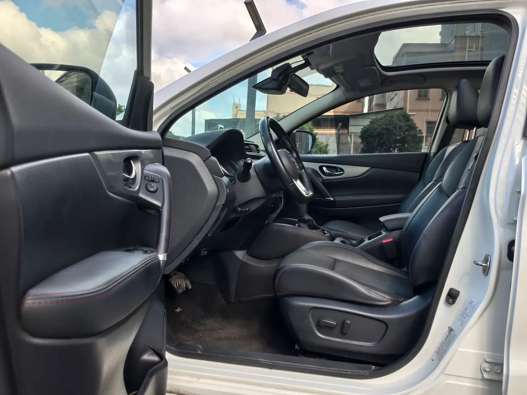 2019 NISSAN QASHQAI thumbnail 4