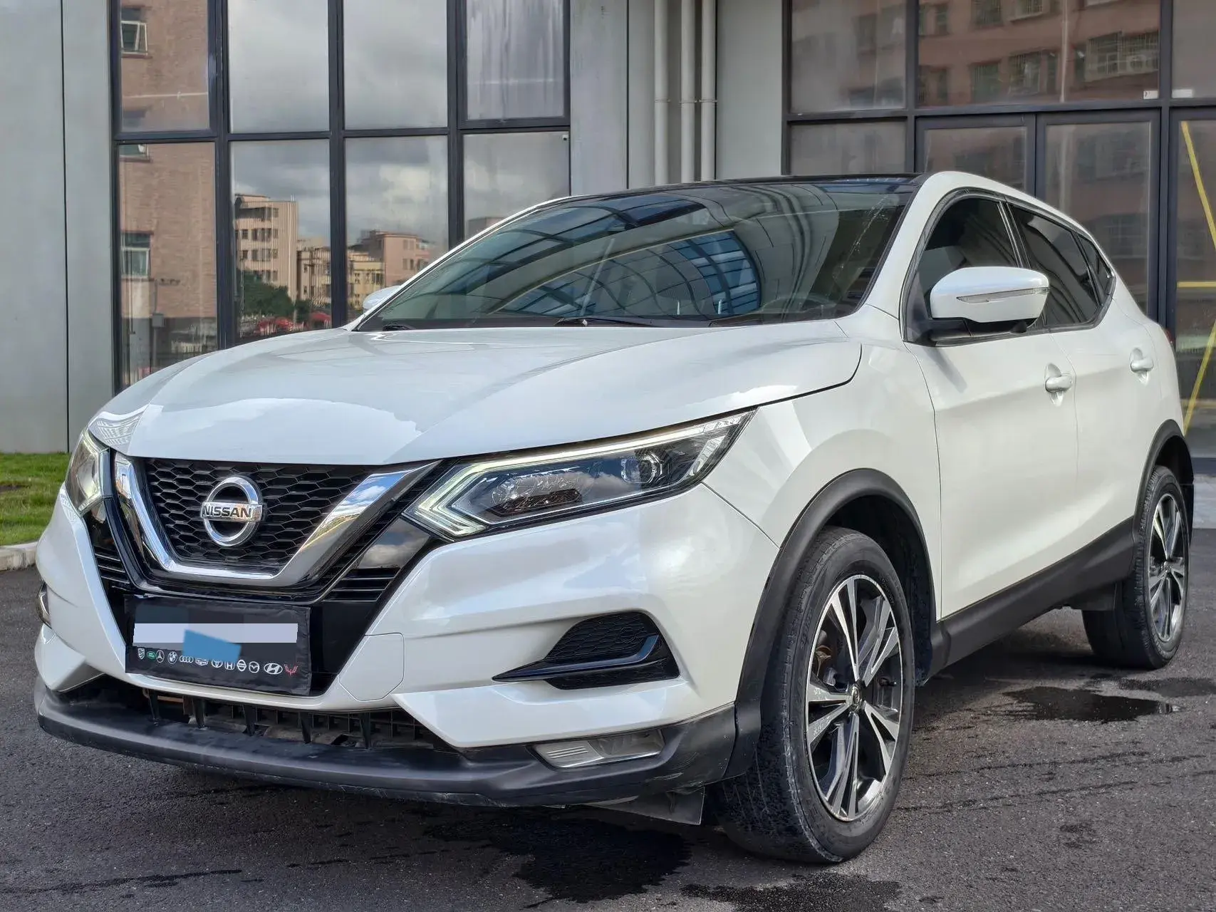 2019 NISSAN QASHQAI view 1