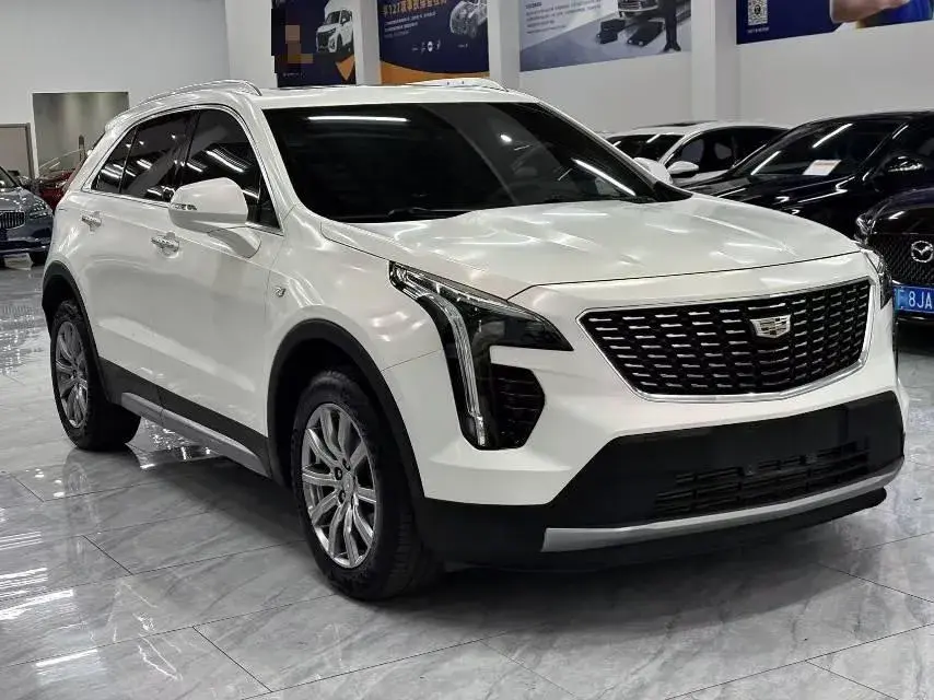 2021 CADILLAC XT4 thumbnail 3