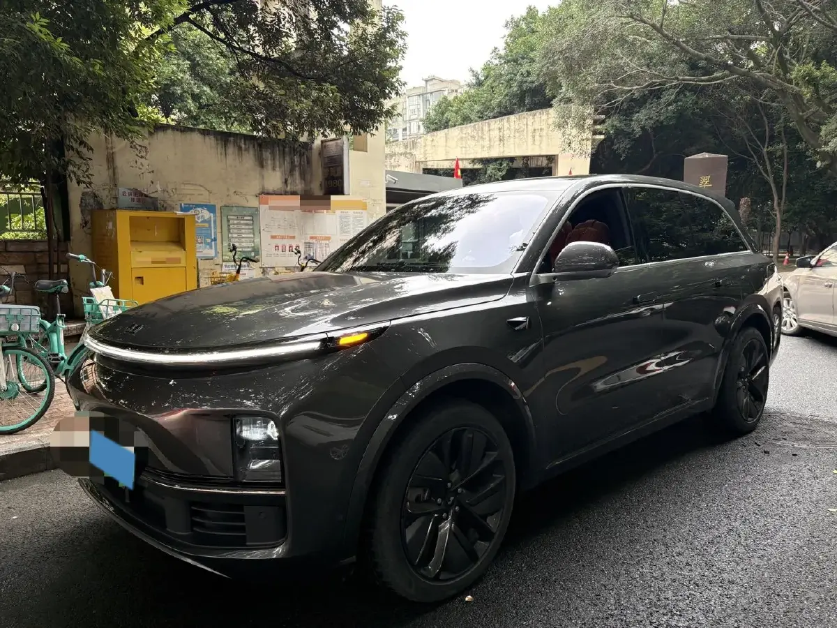 2023 Li L8 Range Extended 154HP REEV 40.9KWH