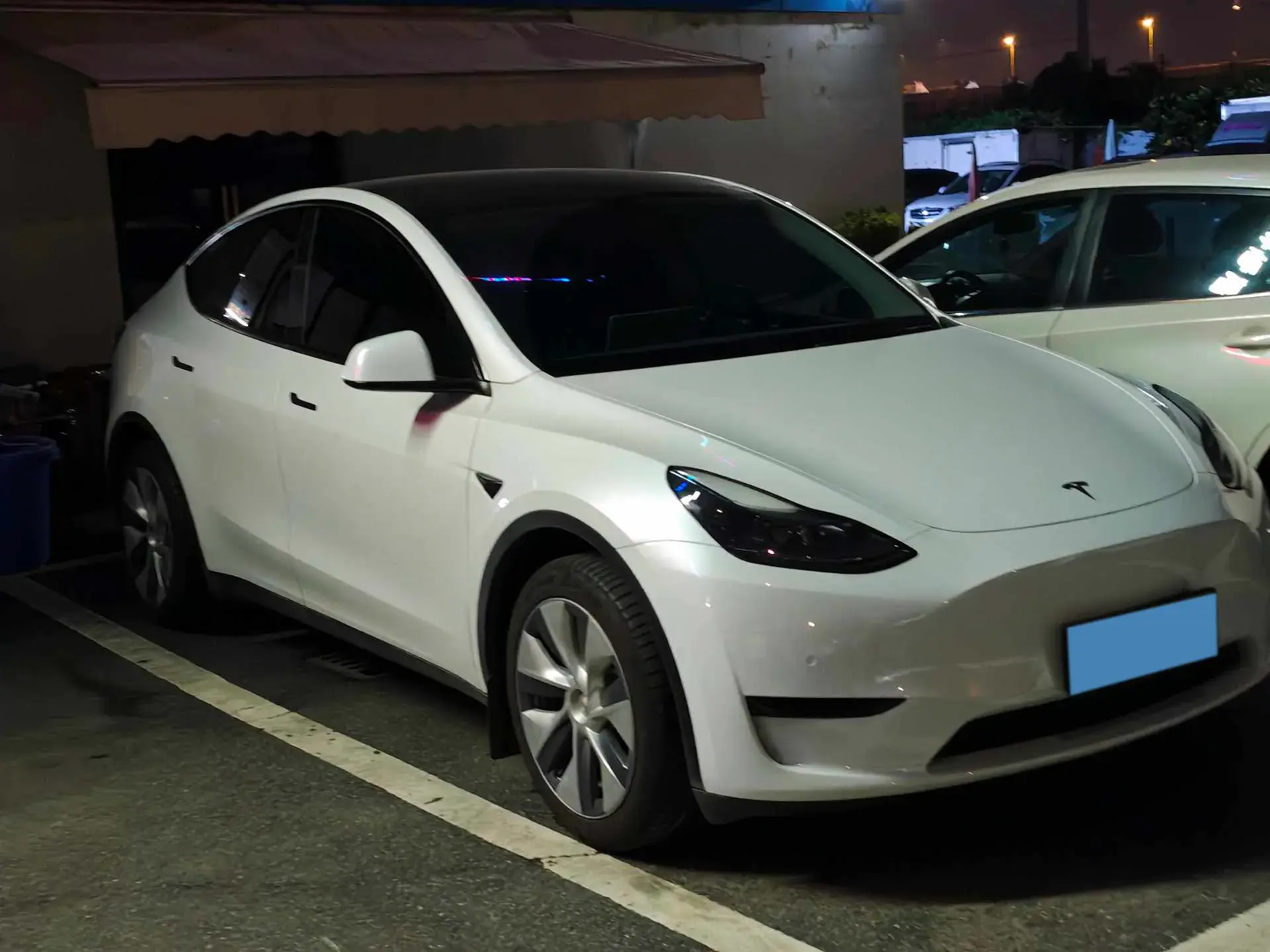 2022 TESLA MODEL thumbnail 3