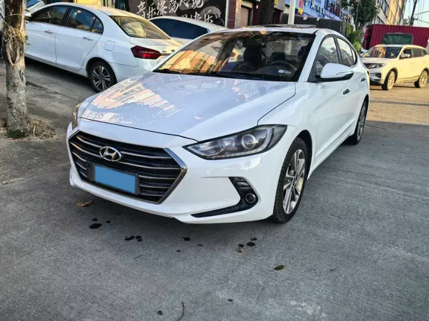 2018 HYUNDAI ELANTRA view 1