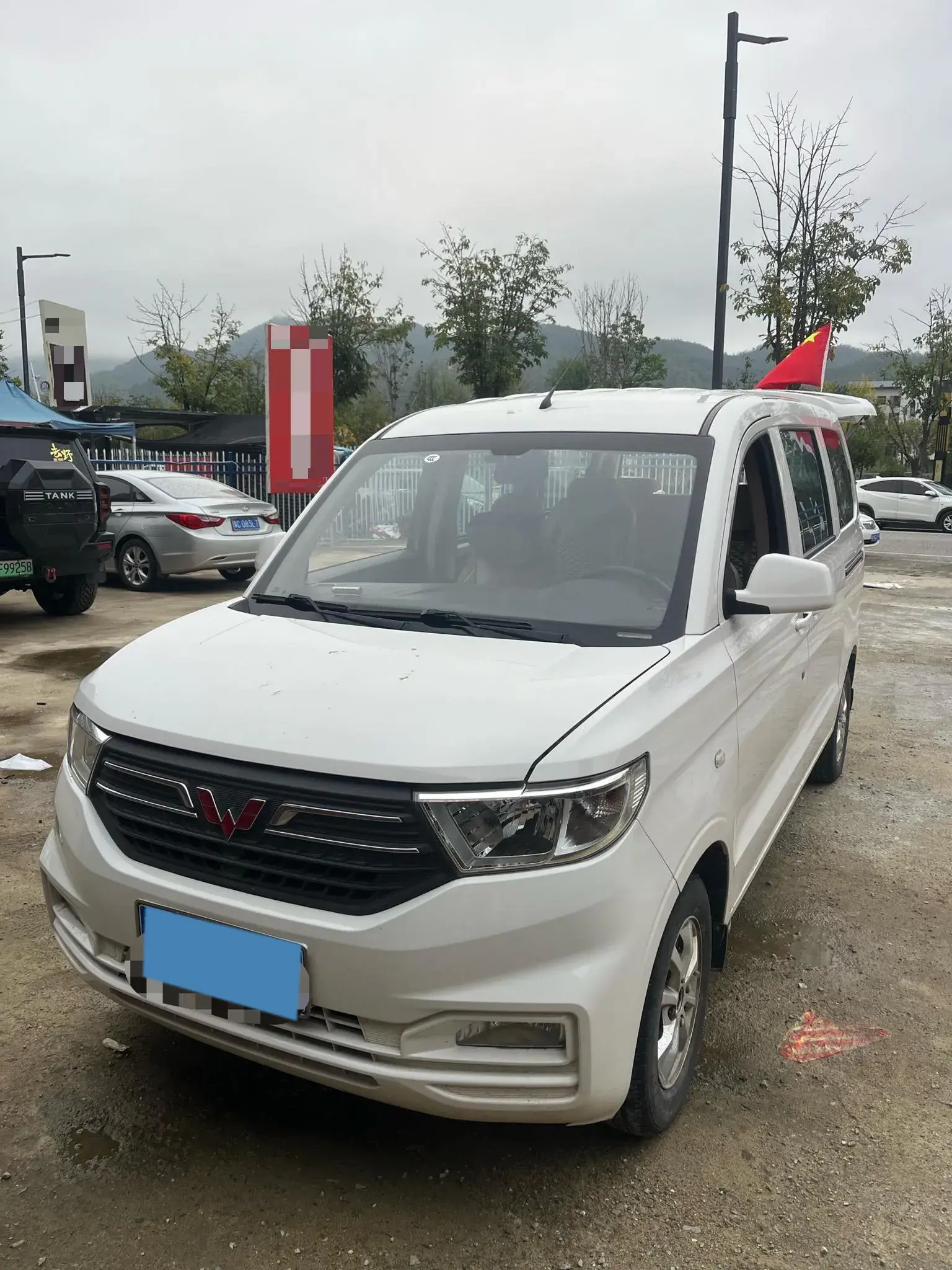 2019 WULING HONGGUANG view 1