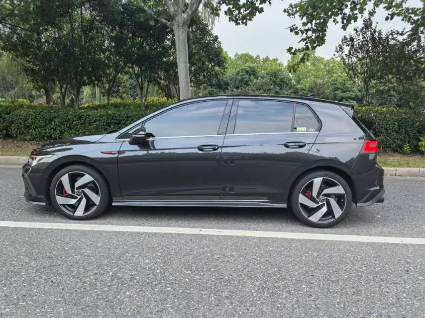 2023 VOLKSWAGEN GOLFGTI thumbnail 4