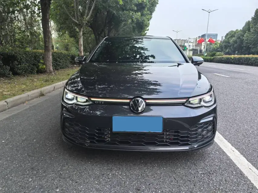 2023 VOLKSWAGEN GOLFGTI thumbnail 2