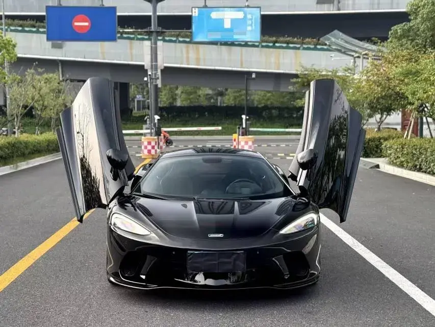 2022 MCLAREN GT thumbnail 2