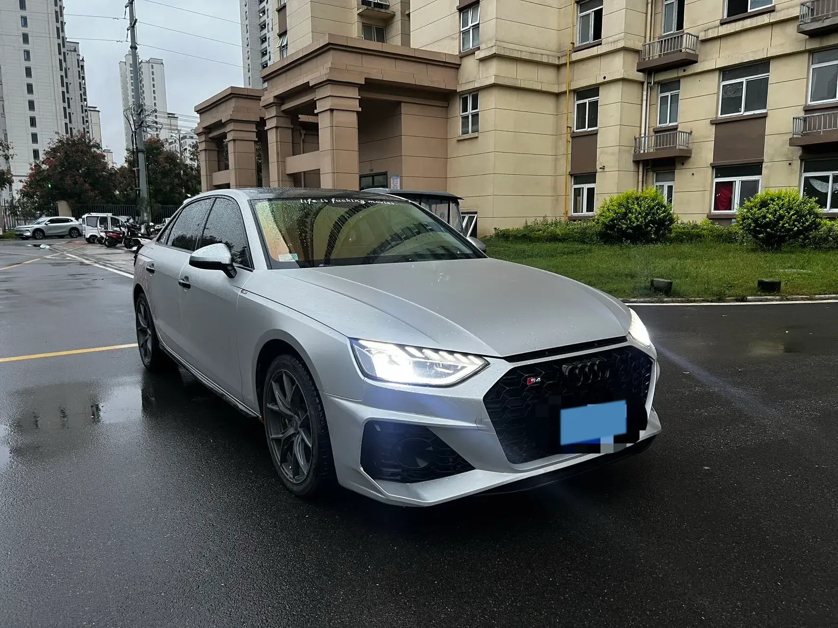 2020 AUDI A4L thumbnail 2