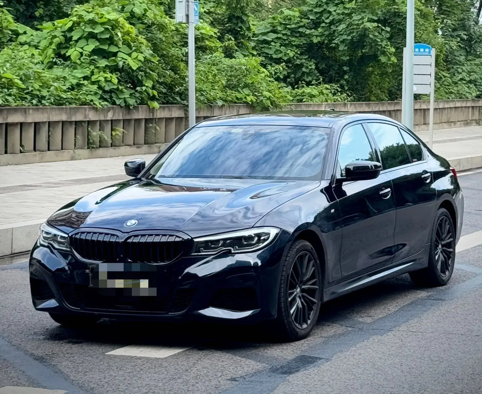 2021 BMW 3 view 1