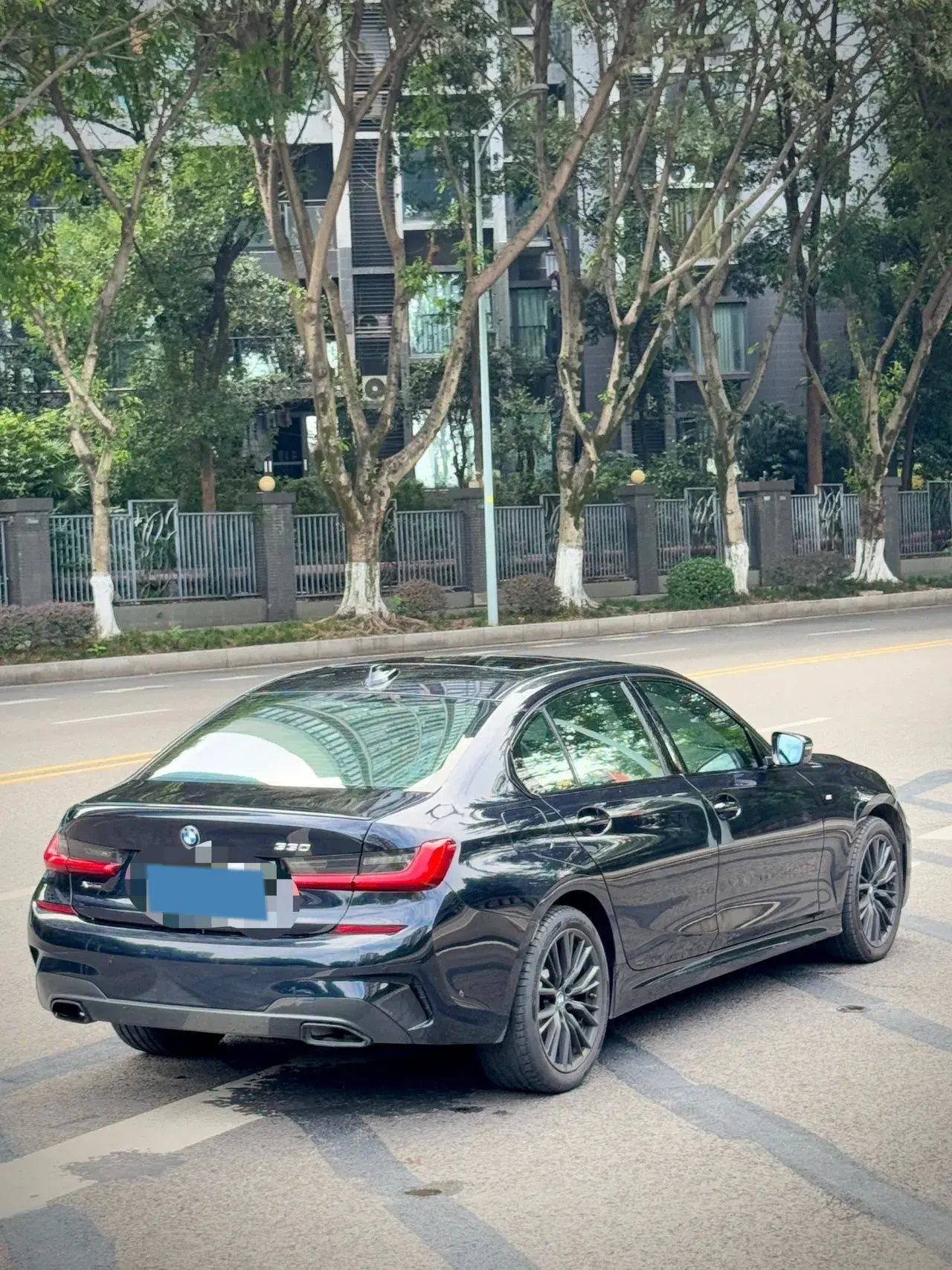 2021 BMW 3 thumbnail 2