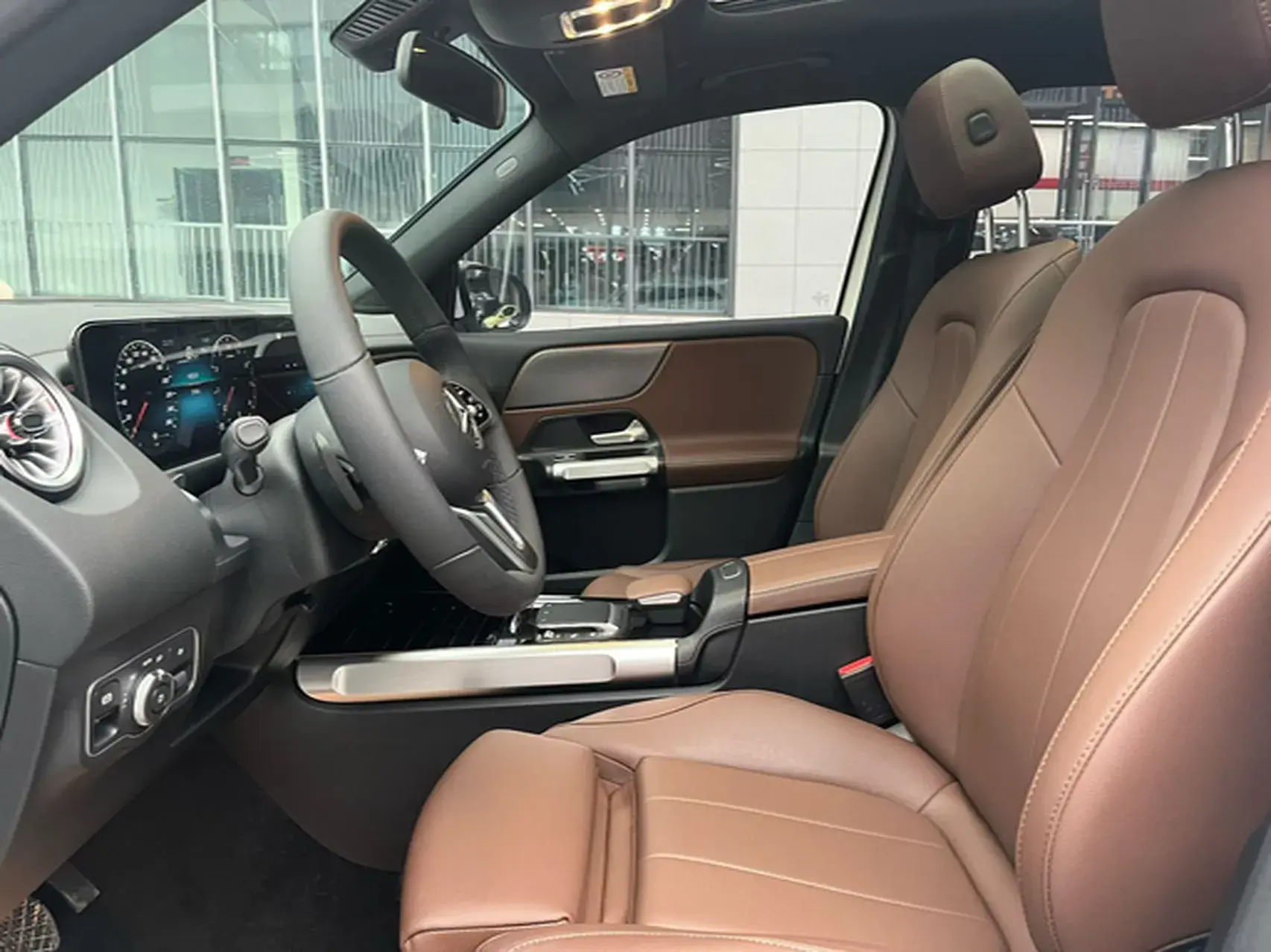 2023 MERCEDES-BENZ GLB thumbnail 4