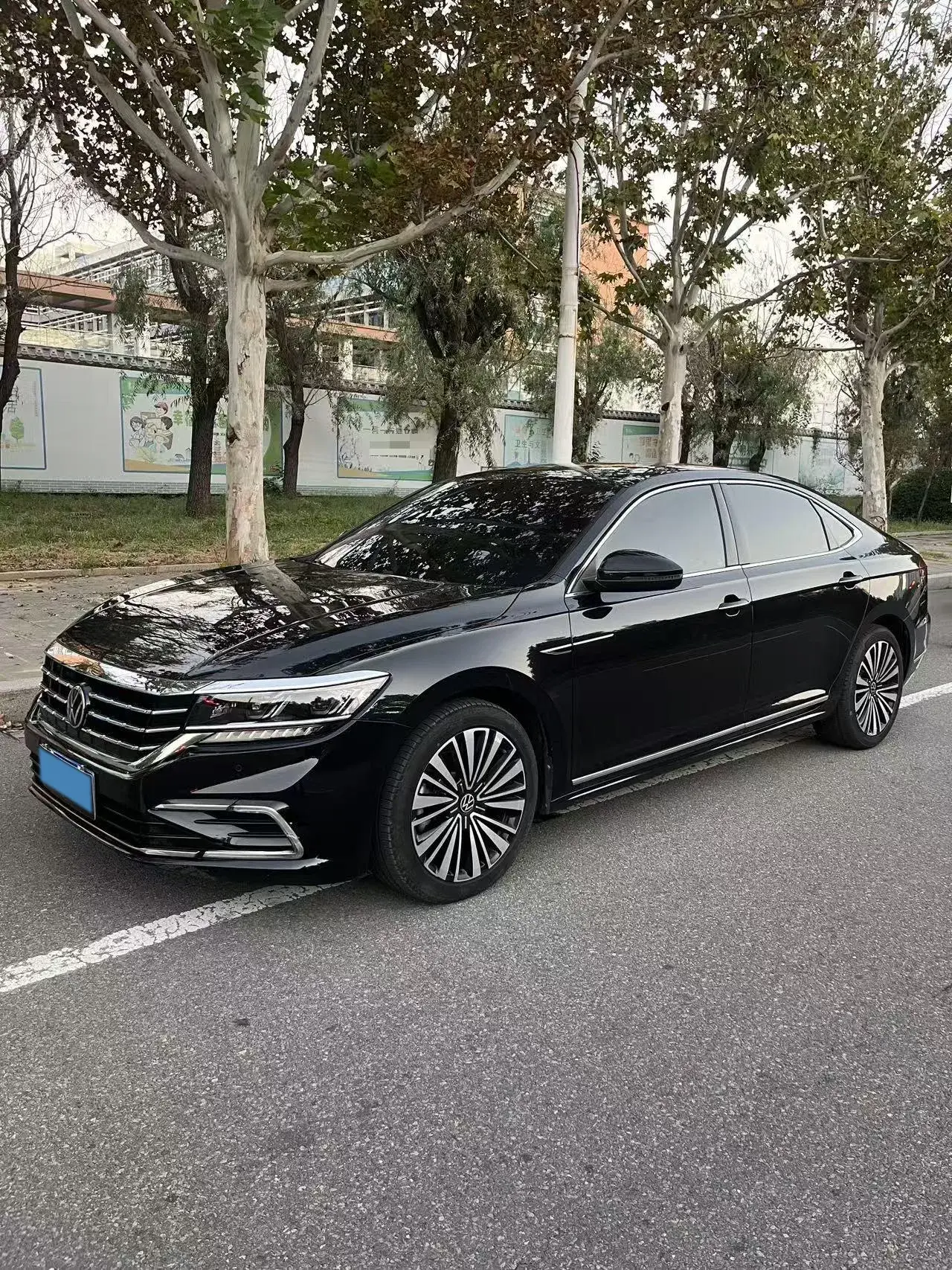 2020 VOLKSWAGEN PASSAT view 1