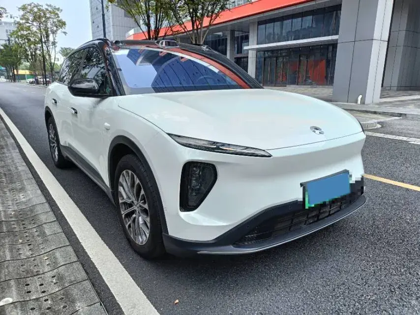 2023 NIO ES6 thumbnail 3