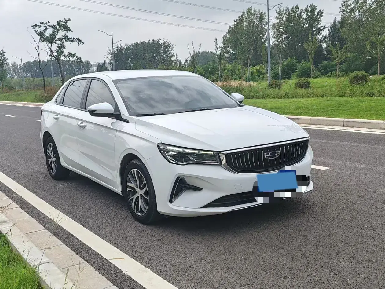 2022 GEELY EMGRAND thumbnail 3