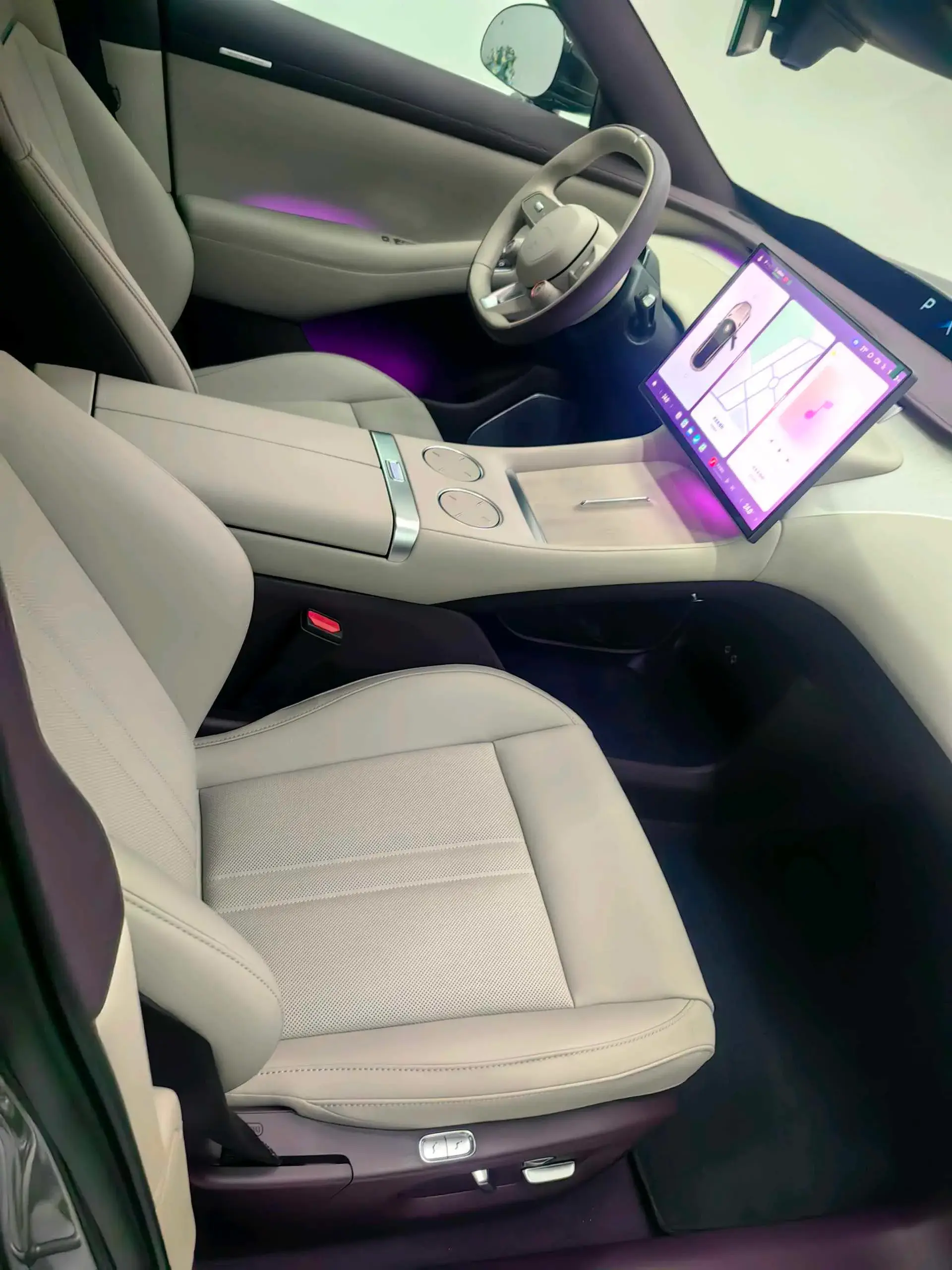 2025 MI YU7 thumbnail 3