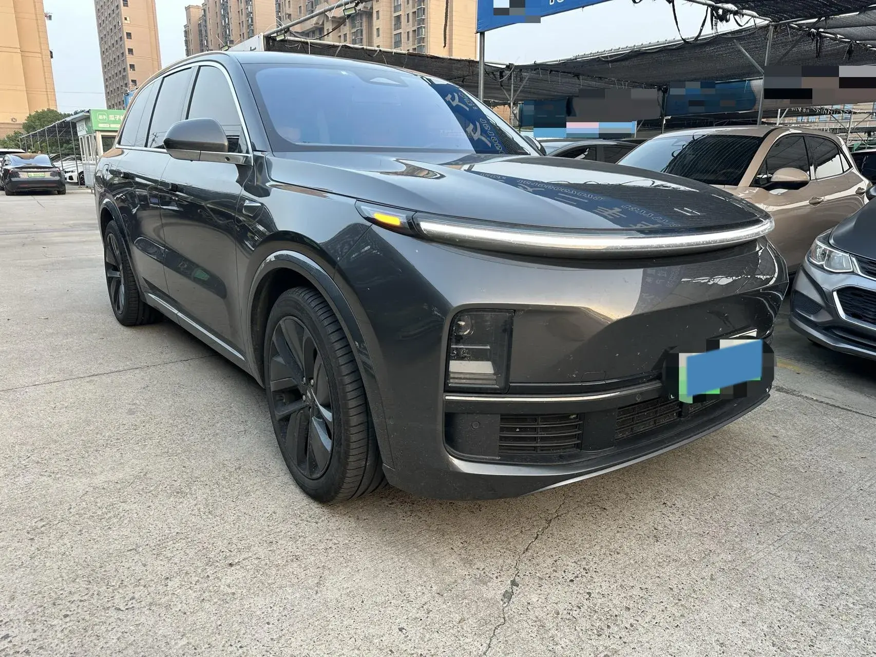 2023 LI L8 thumbnail 3