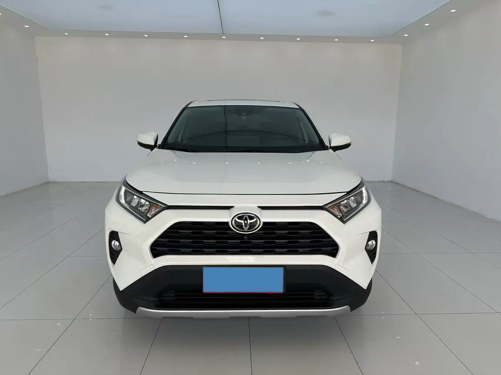 2020 TOYOTA RAV4 thumbnail 2