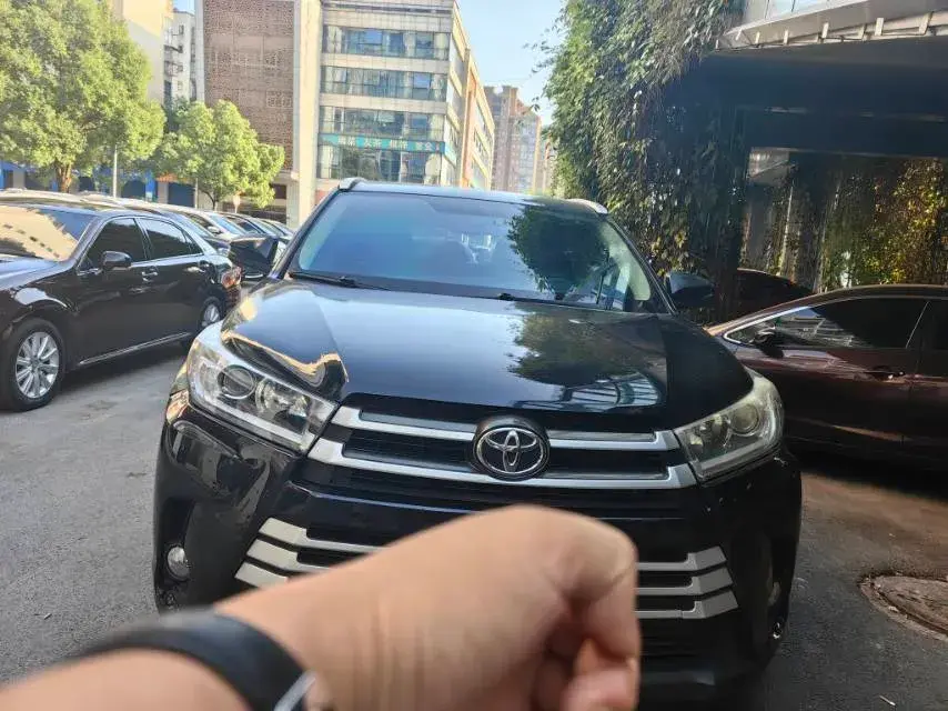2018 TOYOTA HIGHLANDER thumbnail 2