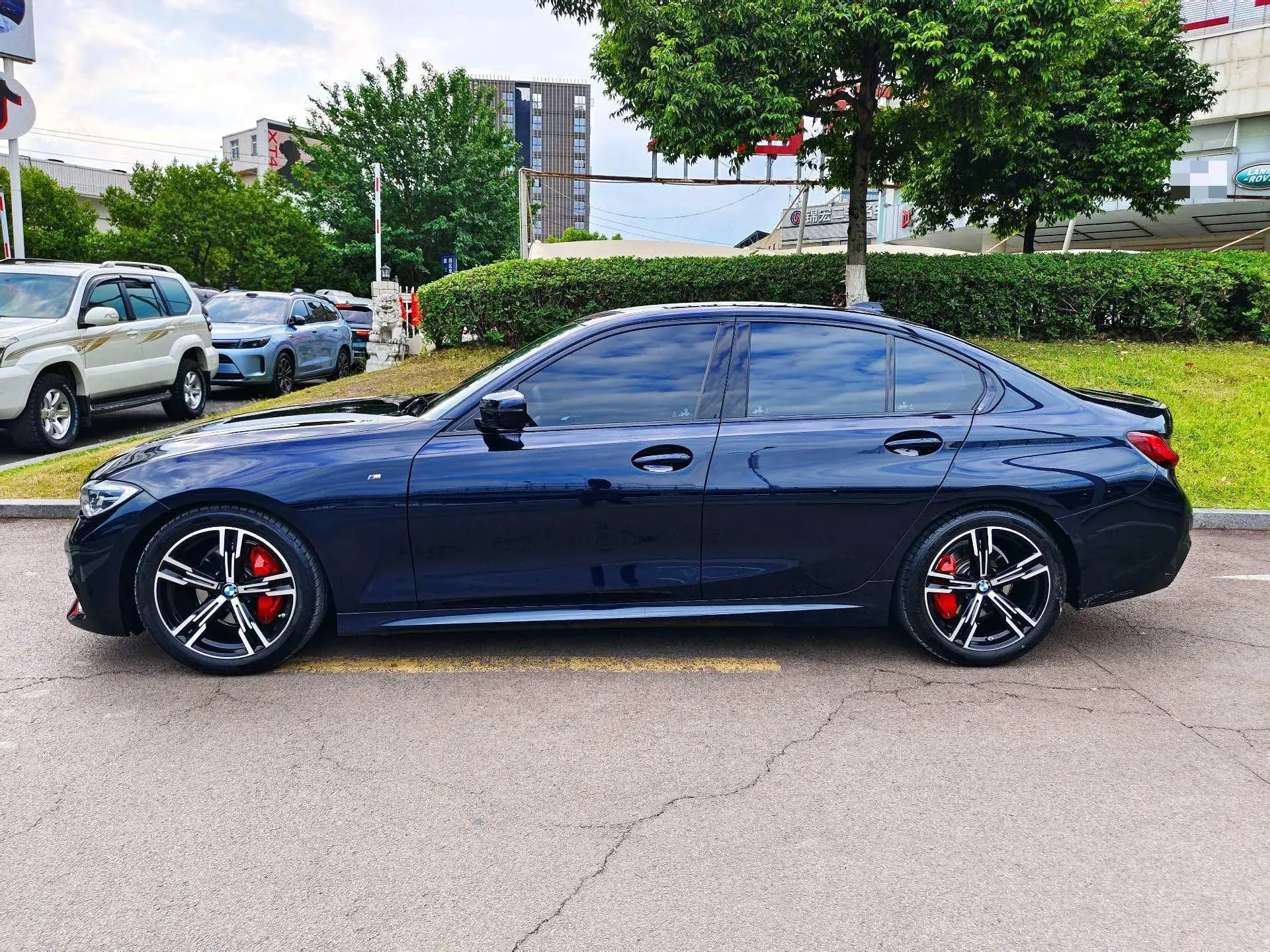 2021 BMW 3 thumbnail 2