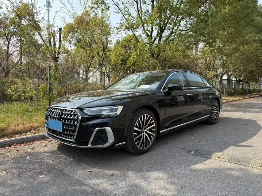 2025 Audi A8 3.0T 286HP V6 8AT