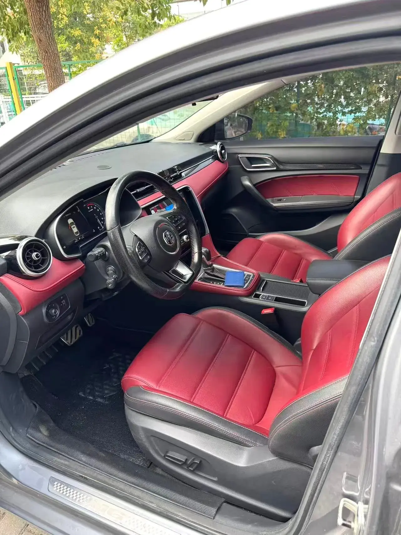 2023 HONGQI HS5 thumbnail 2