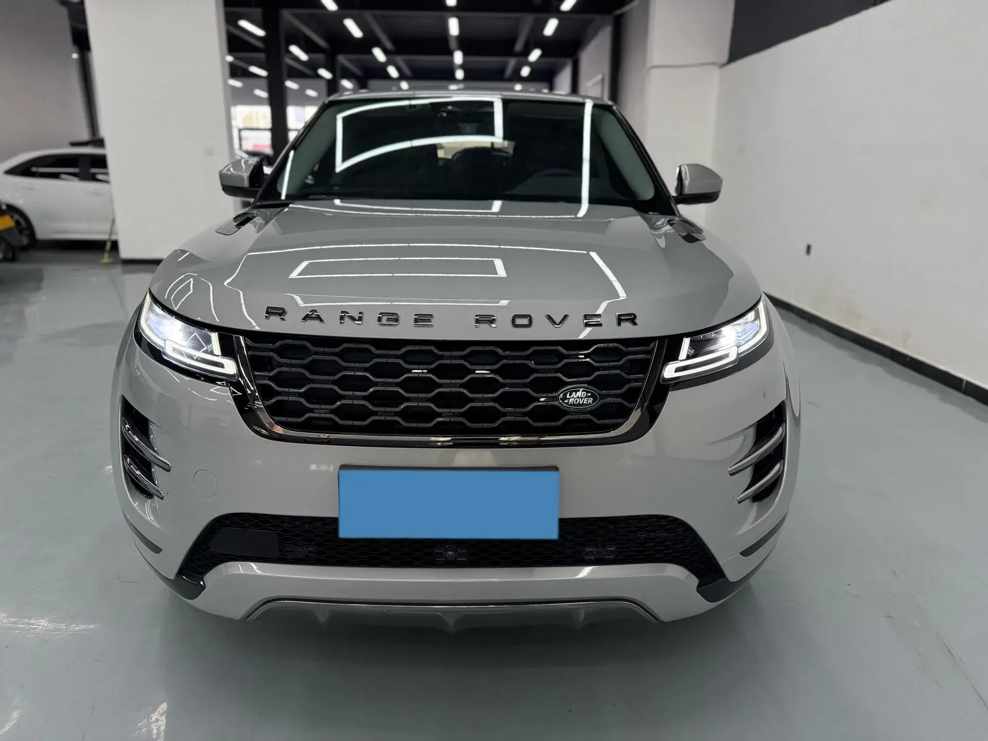 2021 LAND ROVER thumbnail 2