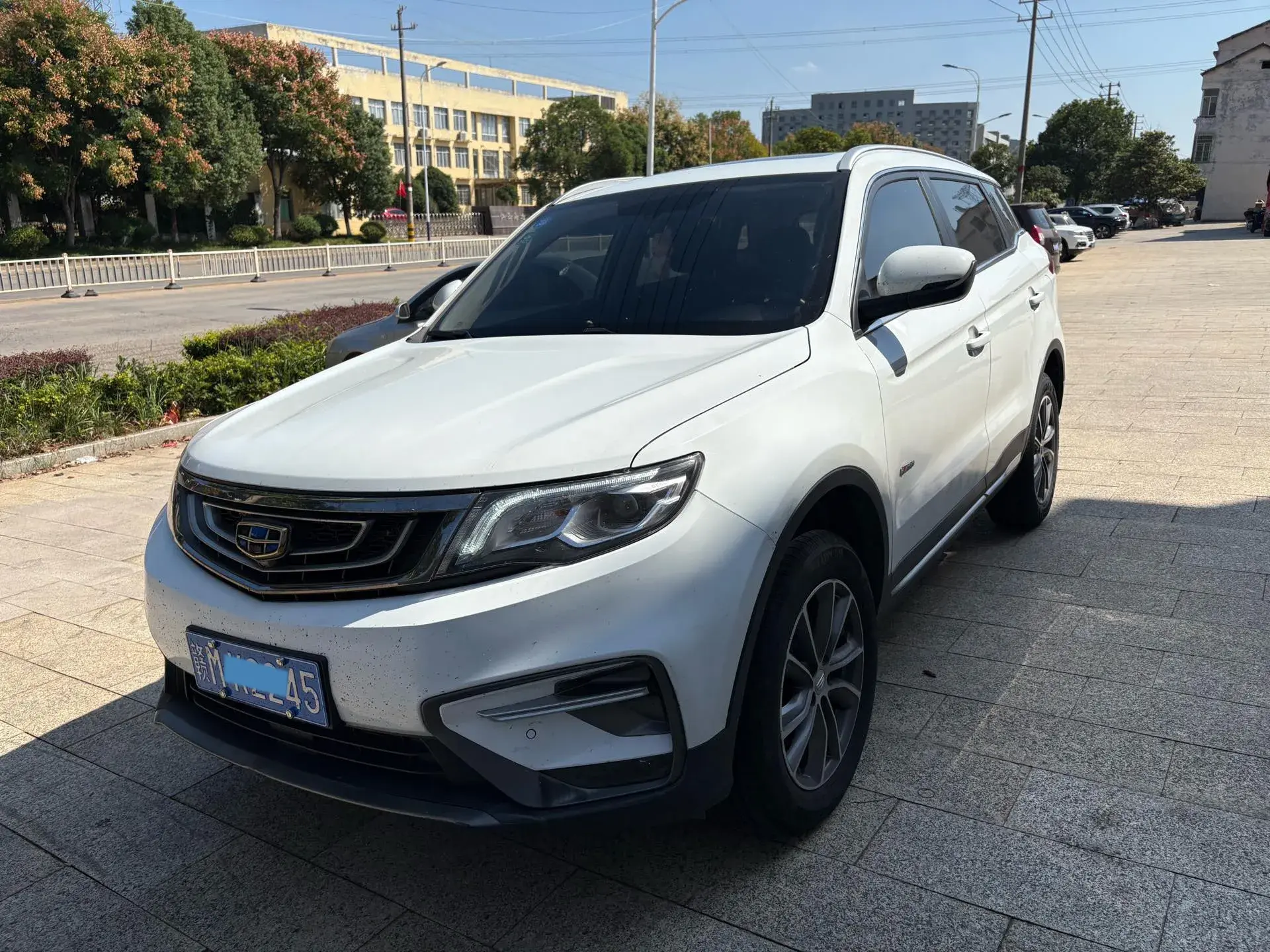 2020 GEELY AZKARRA view 1