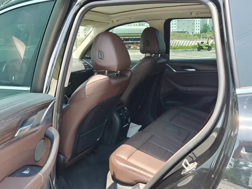 2020 BMW X3 thumbnail 3