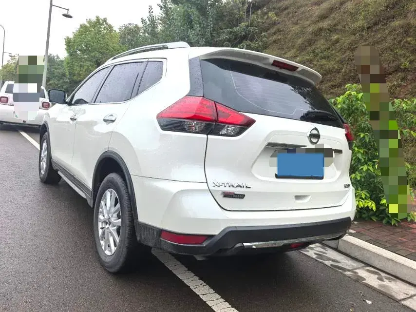 2021 NISSAN X-TRAIL thumbnail 3