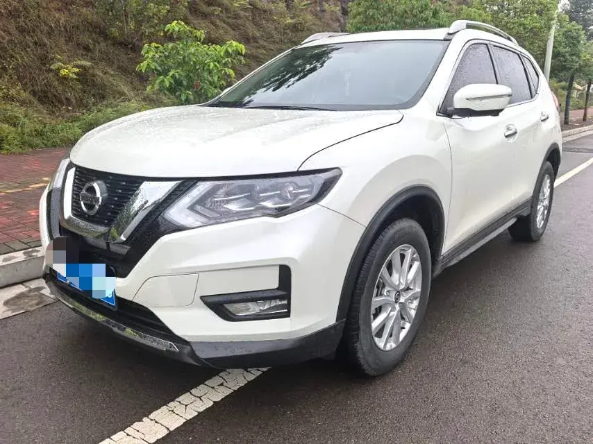 2021 NISSAN X-TRAIL view 1
