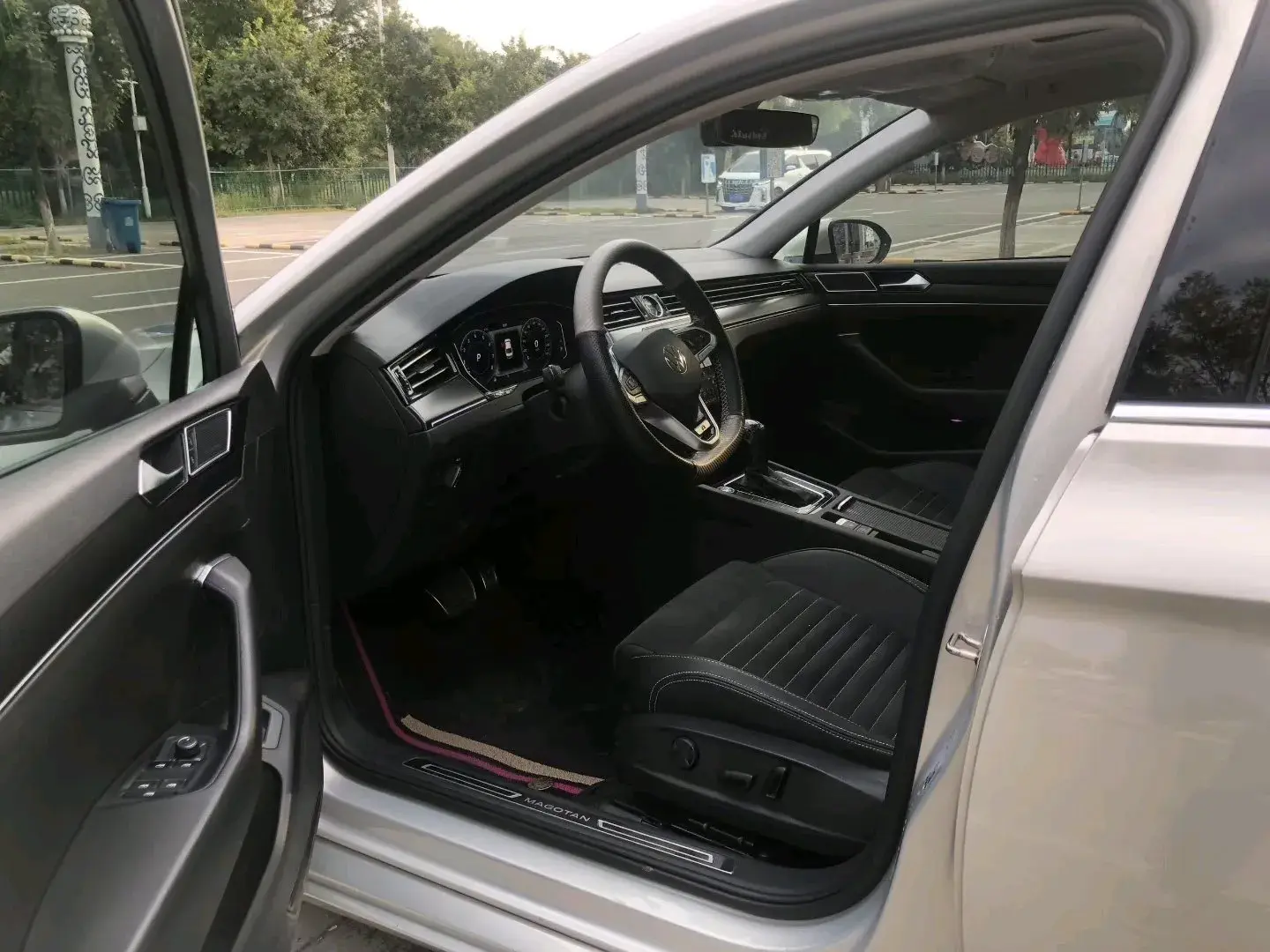 2020 VOLKSWAGEN MAGOTAN thumbnail 2