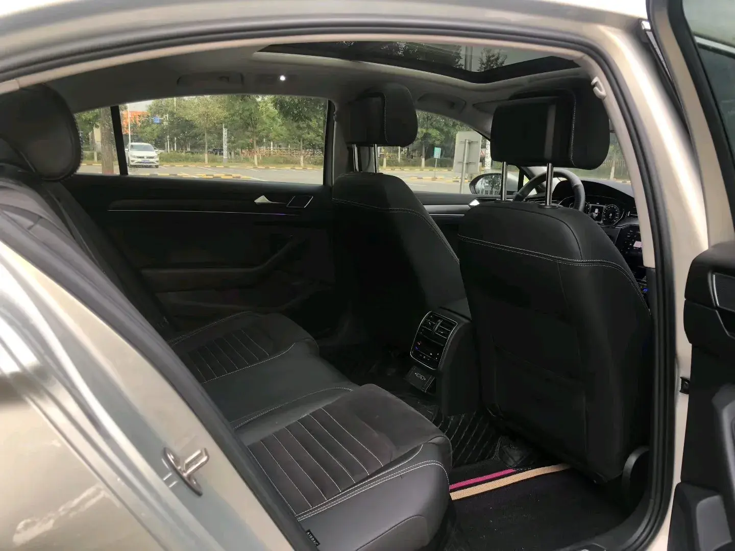 2020 VOLKSWAGEN MAGOTAN thumbnail 4