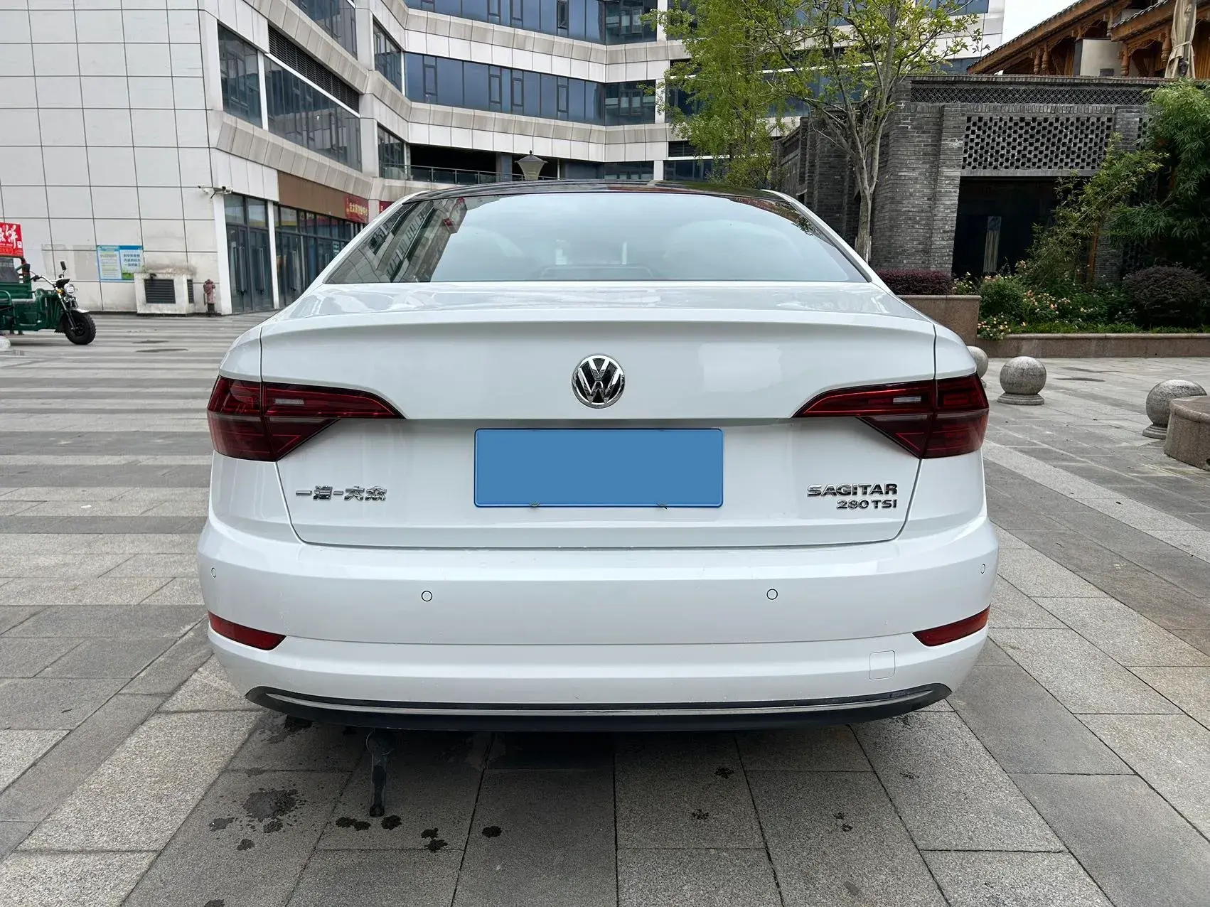 2019 VOLKSWAGEN SAGITAR thumbnail 4