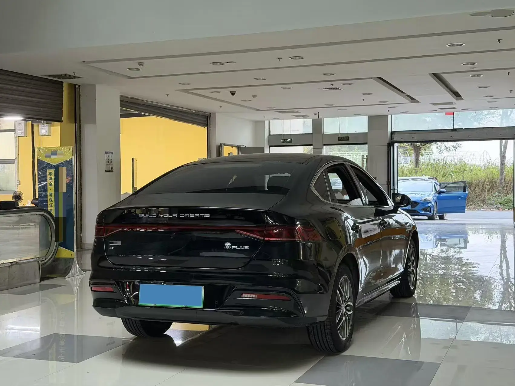 2023 BYD QIN thumbnail 4