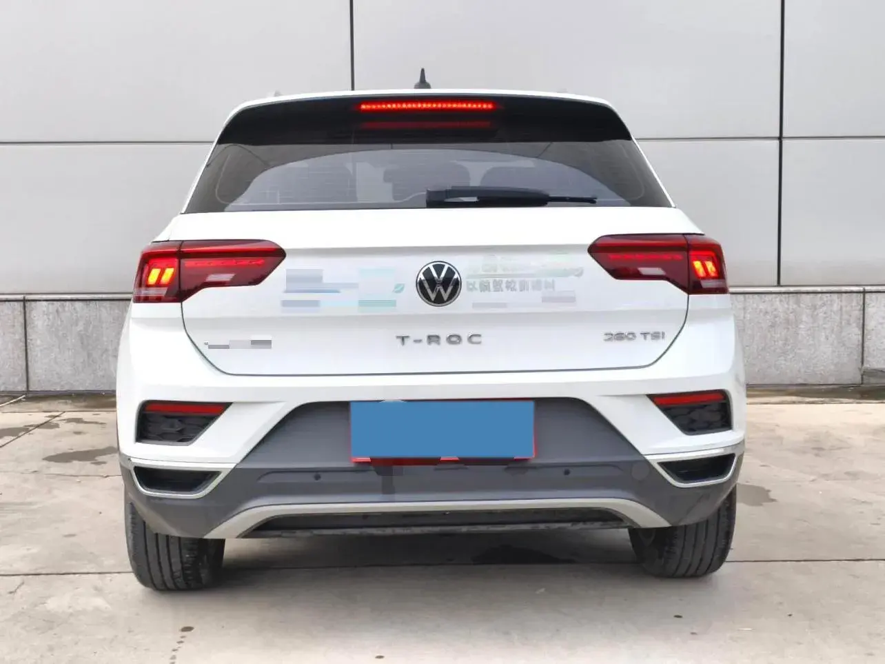 2022 VOLKSWAGEN T-ROC thumbnail 4