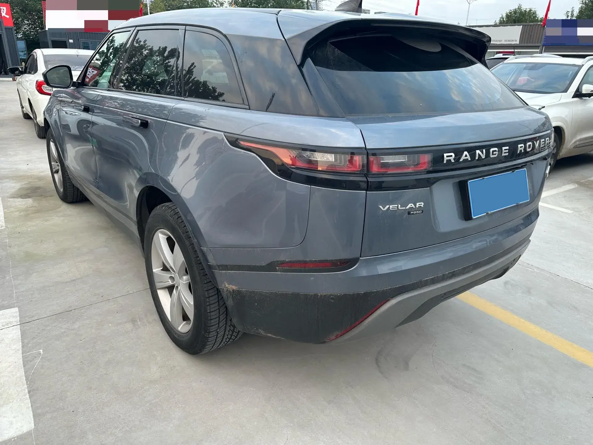 2018 LAND ROVER thumbnail 4