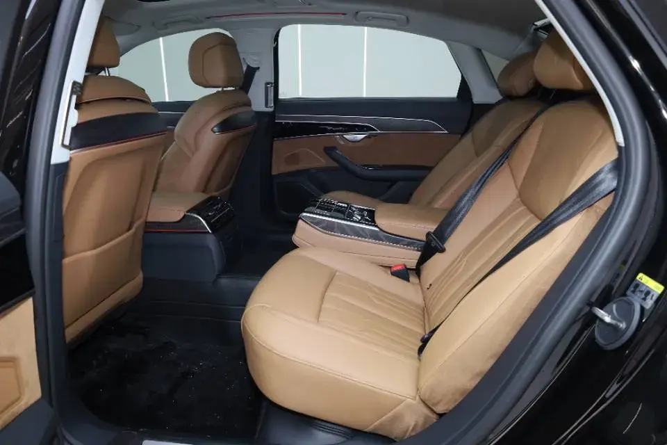 2019 AUDI A8 thumbnail 4