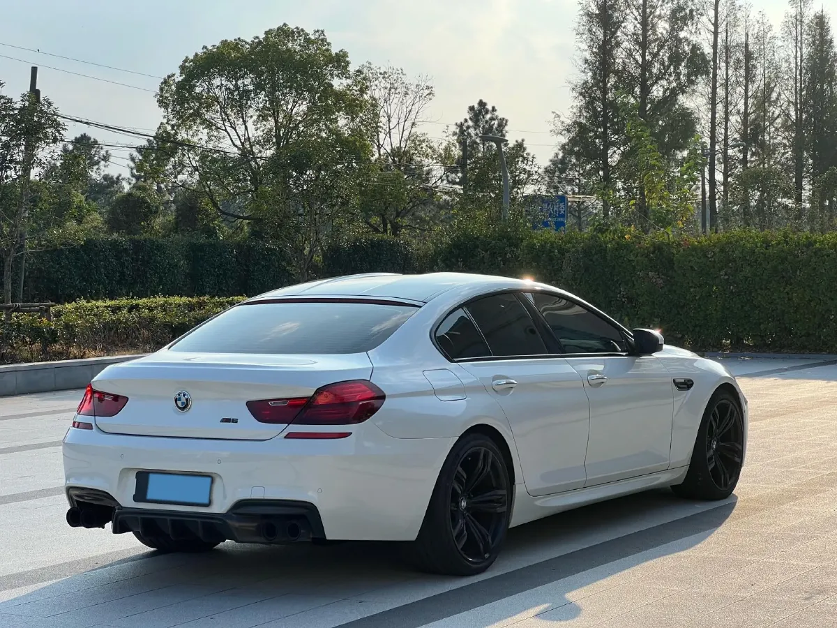 2015 BMW M6 4.4T 560HP V8 7DCT,autocango,china used car exporter,china ev exporter,chinese used car exporter,chinese used ev exporter