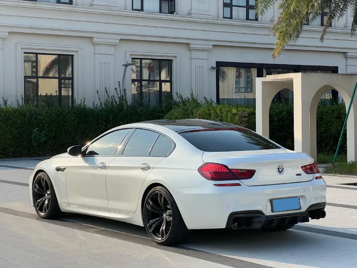 2015 BMW M6 4.4T 560HP V8 7DCT,autocango,china used car exporter,china ev exporter,chinese used car exporter,chinese used ev exporter