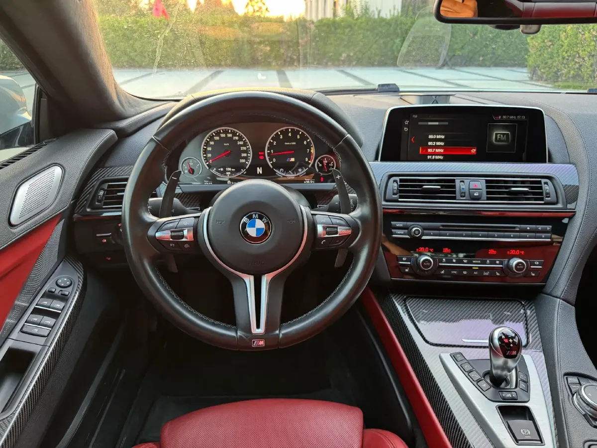 2015 BMW M6 4.4T 560HP V8 7DCT,autocango,china used car exporter,china ev exporter,chinese used car exporter,chinese used ev exporter