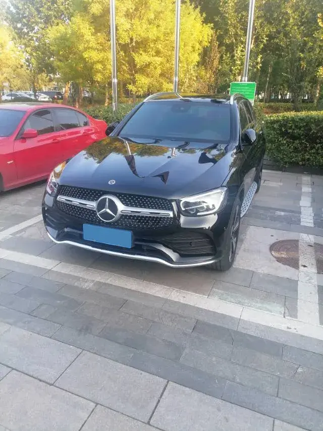 2022 MERCEDES-BENZ GLC view 1