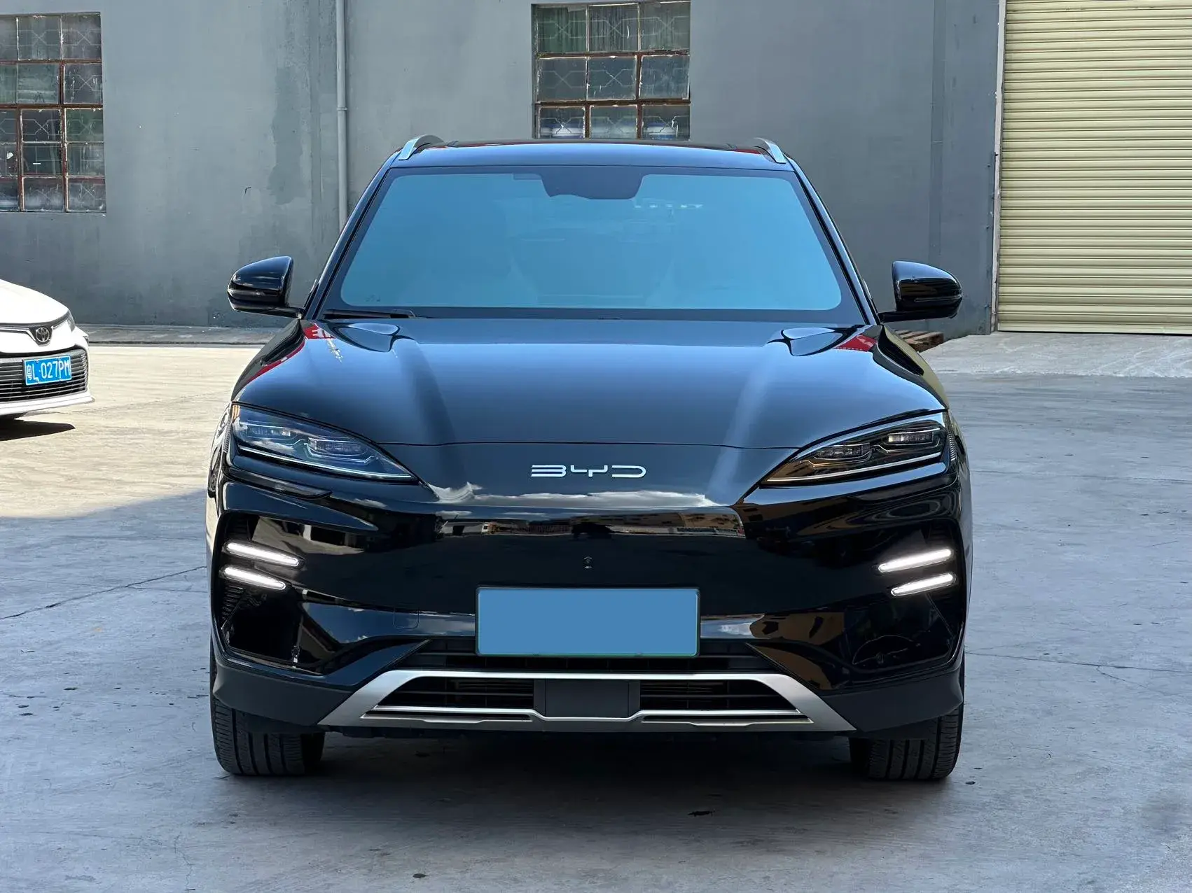 2024 BYD SONG thumbnail 3