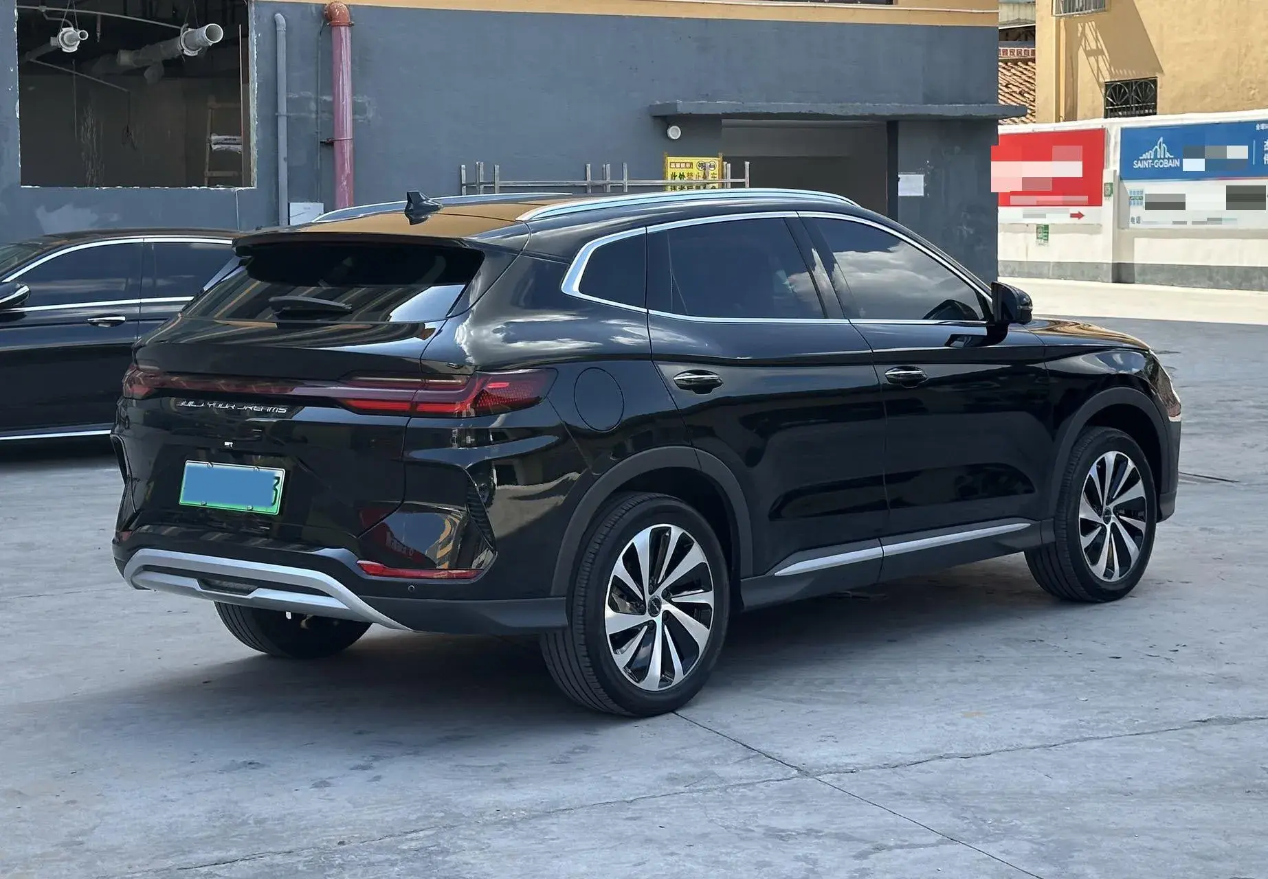 2024 BYD SONG thumbnail 4